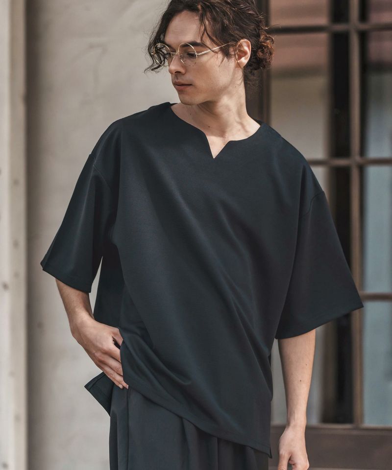 CAMBIO(カンビオ)】ルーズシルエットキーネックTシャツ | CAMBIO