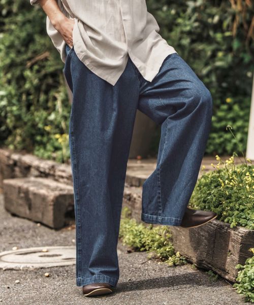 【CAMBIO(カンビオ)】タック入りワイドデニムパンツ