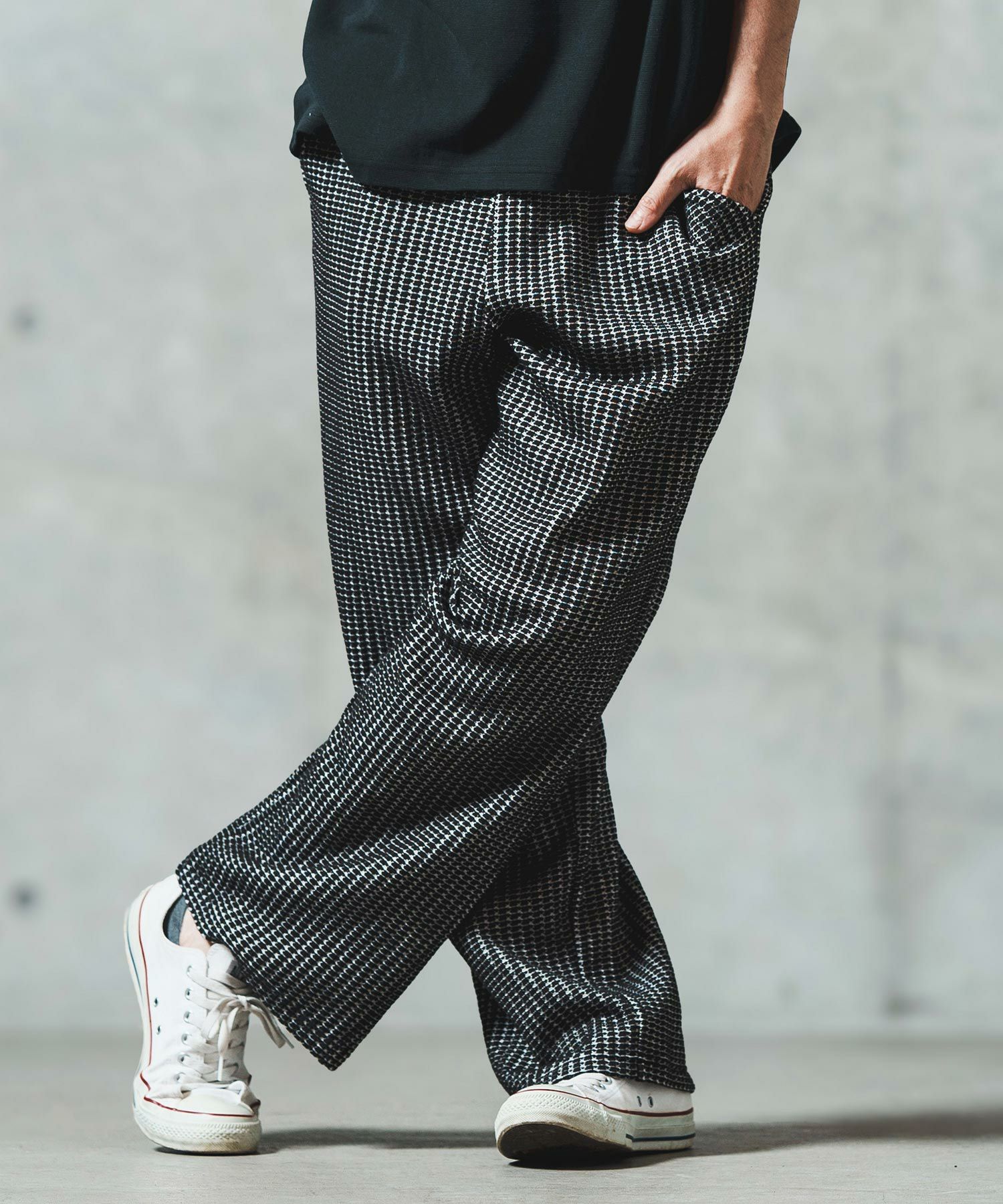 BLACK×OFF.WHITE