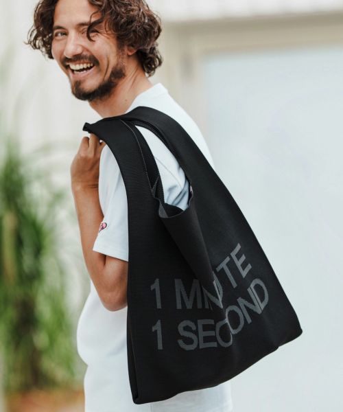 【1minute 1second(ワンミニットワンセカンド)】【予約販売6月下旬～7月上旬入荷】1MINUTE 1SECOND logo knit bag ニットバッグ(1M25N360)