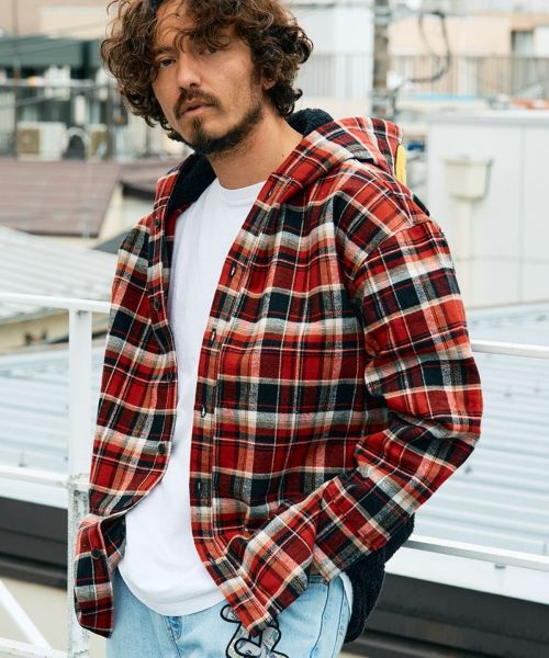 【STUD MUFFIN(スタッドマフィン)】【予約販売10月中旬～下旬入荷】 ヘビーネルチェック-ボア レザースター&サガラパッチワーク フーデッドシャツ(524-01147)