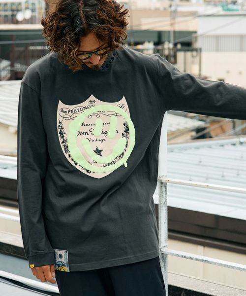 【STUD MUFFIN(スタッドマフィン)】5.6ozコットン天竺 ラベルスマイル発泡プリントLS Tシャツ(524-02819)