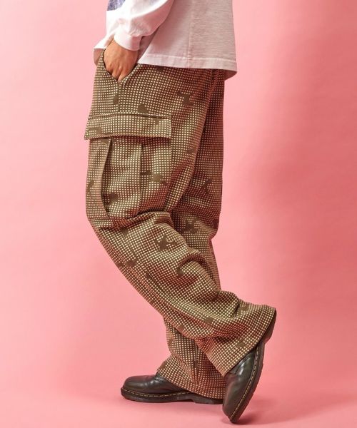 【NEUTRAL Buzz Reaction(ニュートラルバズリアクション)】【予約販売11月上旬～中旬入荷】 Original Night Camo 6P Cargo カーゴパンツ(NBR25AWLP-6)