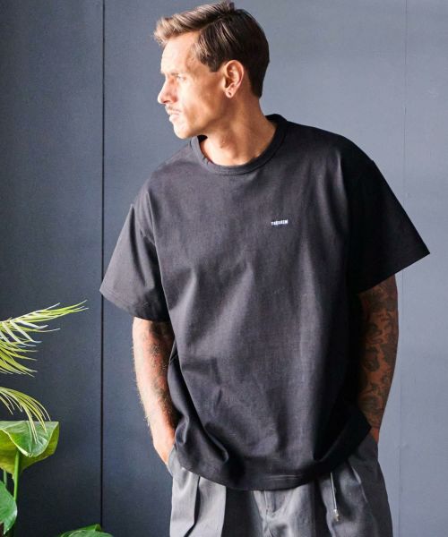 【THEOREM(セオレム)】Embroidered Tee Tシャツ(TRM25-T027S)