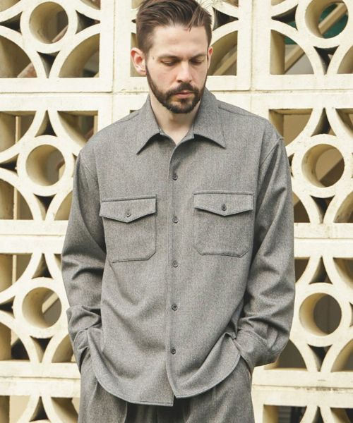 【MROLIVE(ミスターオリーブ)】【予約販売9月末～10月上旬入荷】PEACHSKIN STRETCH GABARDINE -CPO SHIRT シャツ(M253118)