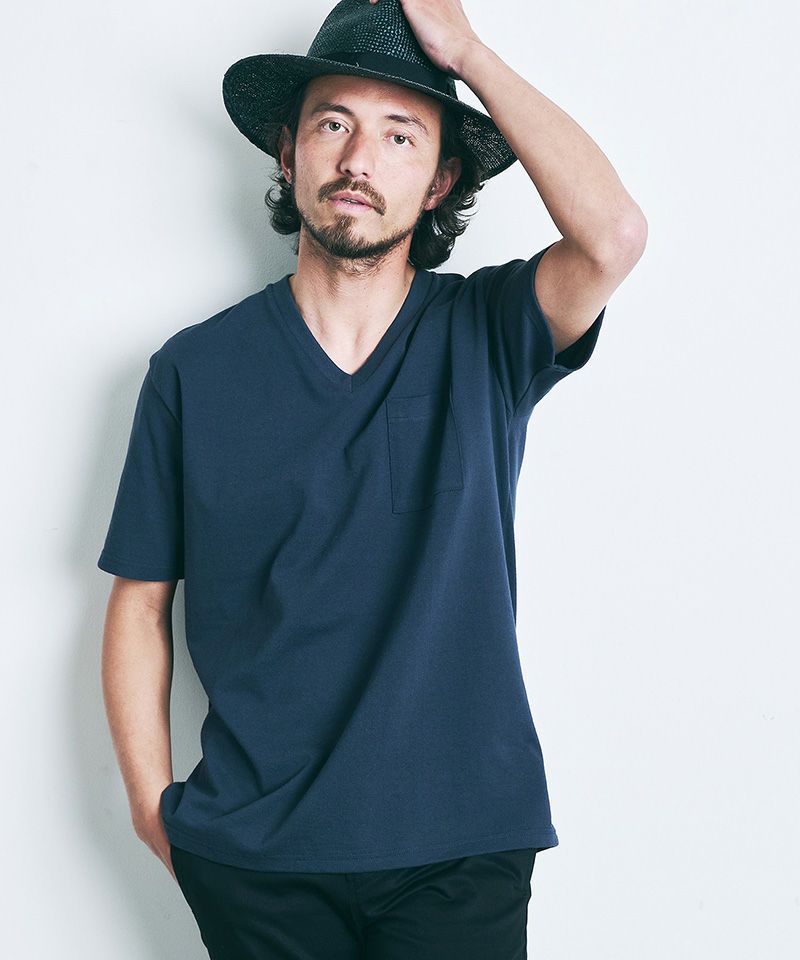 17．C.GREY