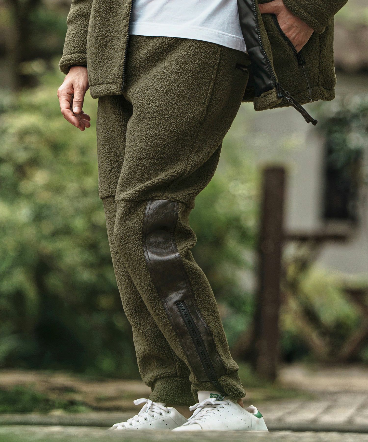 OLIVE×BLACK