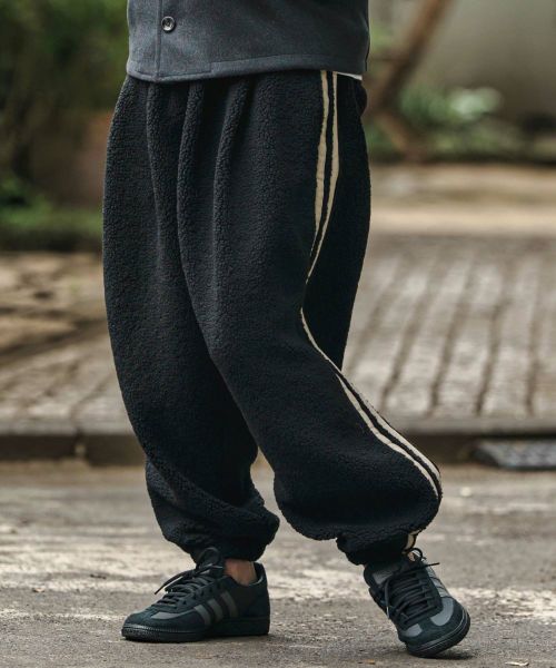 【CAMBIO(カンビオ)】【予約販売10月中旬～下旬入荷】 Sheep Like Boa Synthetic Leather Line Jogger Pants ジョガーパンツ(MIU-252-013)