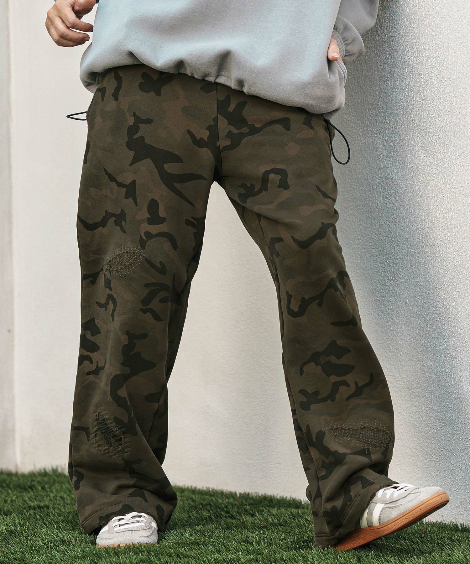 KHAKI