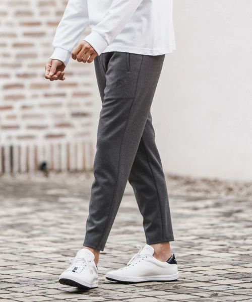 【1minute 1second(ワンミニットワンセカンド)】【予約販売10月上旬～中旬入荷】tapered slacks with heart embroidery テーパードスラックスパンツ(1M25A110)