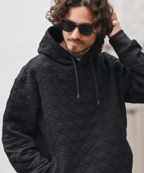 【1minute 1second(ワンミニットワンセカンド)】【予約販売10月上旬～中旬入荷】quilted side zip hoody with heart patch サイドジップパーカー(1M25A120)