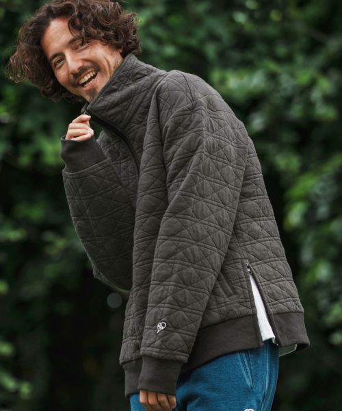 【1minute 1second(ワンミニットワンセカンド)】【予約販売10月上旬～中旬入荷】quilted half-zip pullover with heart patch ハーフジッププルオーバー(1M25A130)