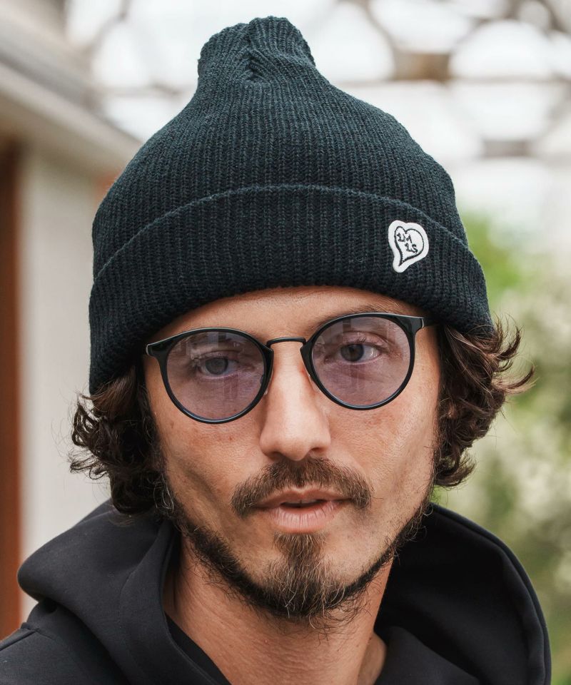 1minute 1second(ワンミニットワンセカンド)】heart patch knit cap