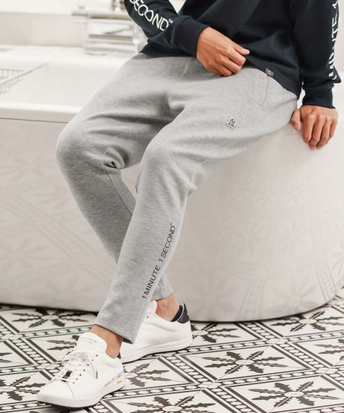 【1minute 1second(ワンミニットワンセカンド)】【予約販売9月下旬～10月上旬入荷】cardboard knit pants with logo print イージーパンツ(1M25A050)