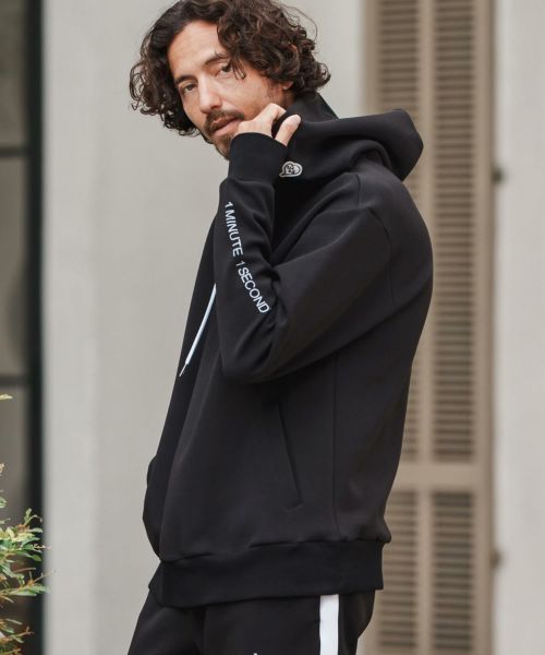 【1minute 1second(ワンミニットワンセカンド)】【予約販売9月下旬～10月上旬入荷】cardboard knit hoody with logo print パーカー(1M25A040)