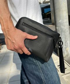 ブラック