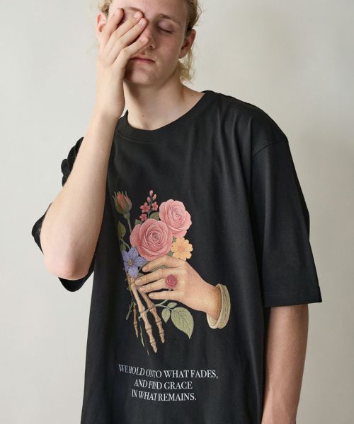 【rehacer(レアセル)】【予約販売7月中旬～下旬入荷】The Remains Relax Fit T-shirt Tシャツ(01252000039)