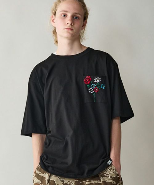 【rehacer(レアセル)】【予約販売7月中旬～下旬入荷】Retro Flower Relax Fit T-Shirt Tシャツ(01252000014)