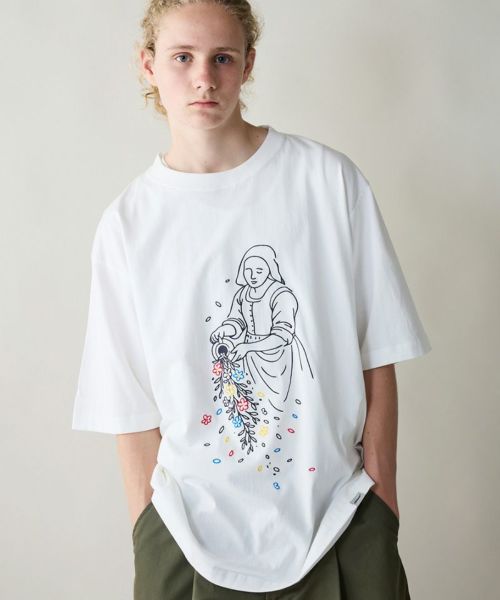 【rehacer(レアセル)】【予約販売7月中旬～下旬入荷】Flower Maid Relax Fit T-shirt Tシャツ(01252000035)