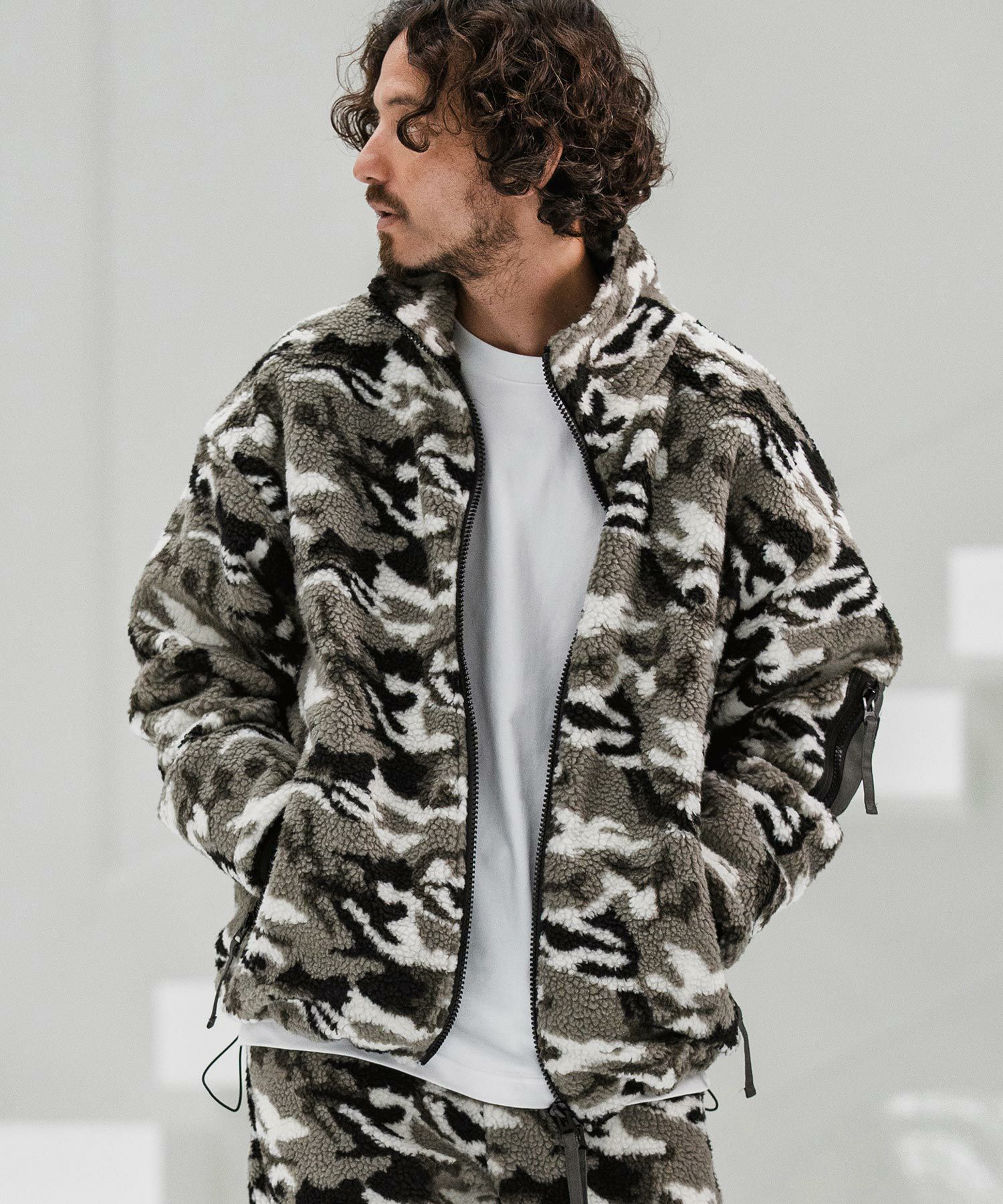 CAMBIO(カンビオ)】Camouflage Sheep Like Boa Jacket ボアジャケット