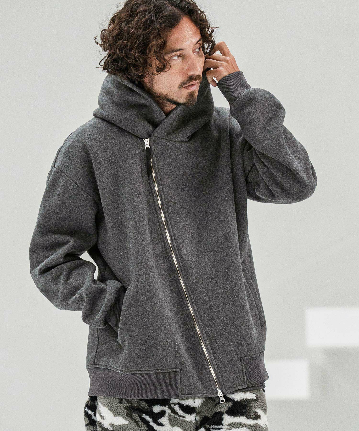 CAMBIO(カンビオ)】Brushed Lining Sweat Diagonal Zipper Design