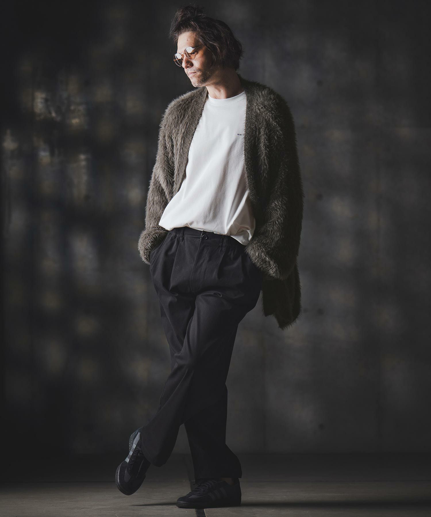 GLIMCLAP(グリムクラップ)】Minimai detail cardigan -Feather yarn