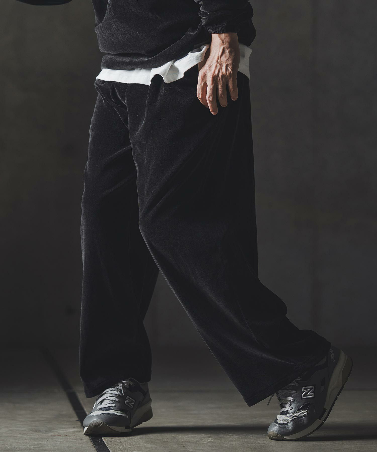 GLIMCLAP(グリムクラップ)】Velour fabric wide-leg trousers ベロア