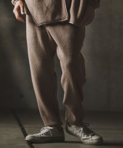 D.BEIGE