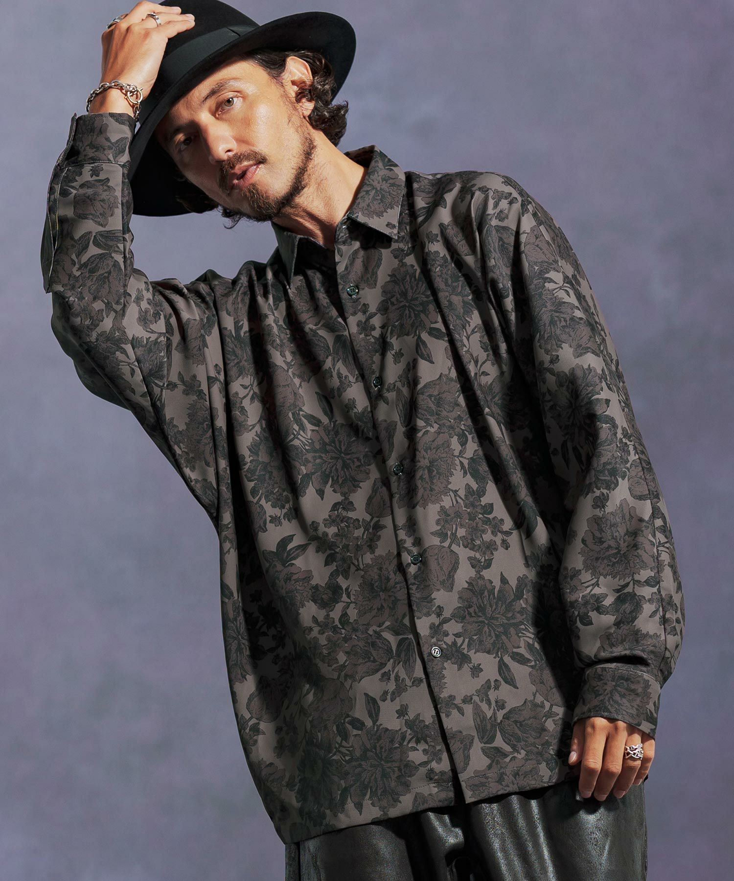 Jih Nunc(ジーヌンク)】フラワー総柄ドルマンスリーブシャツ(JIH-R1119