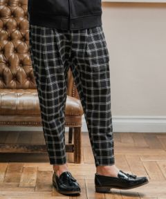 BLACK PLAID