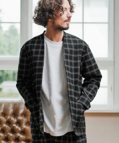 BLACK PLAID