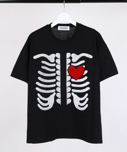 【DISCOVERED(ディスカバード)】【予約販売3月上旬～中旬入荷】BRUSH BONE&HEART TEE Tシャツ(DC-SS26-CU-22)