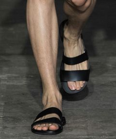 930 BLACK