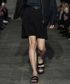 930 BLACK