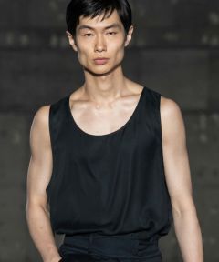 930 BLACK