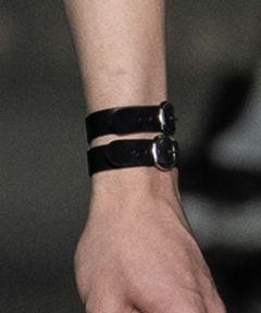 930 BLACK