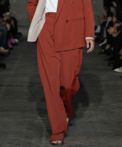 052 D.RED