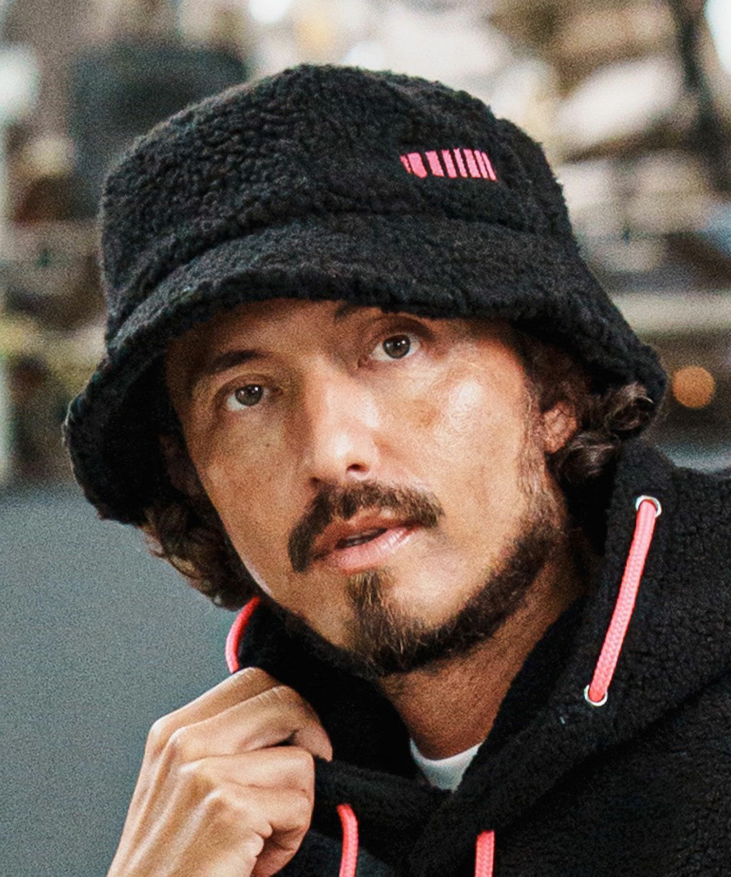 felkod(フィルコッド)】Barcode Embroidery Boa Hat ボアハット