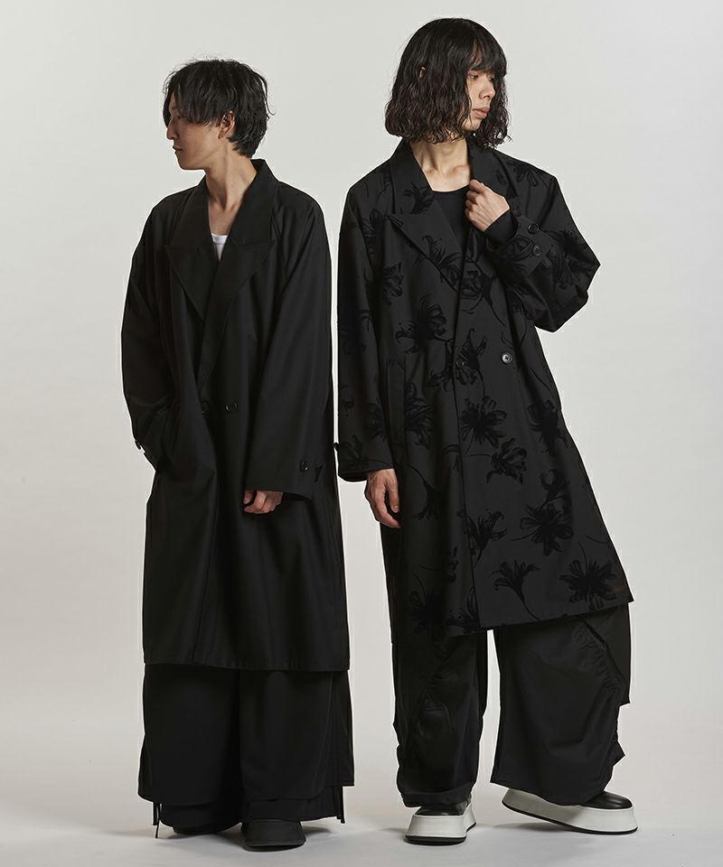 ノーノ
愛に満ちた偉大な太陽に向かって
ツァグロセク 綾野製作所 ゼノノワール ローボード ハーフミラーガラス扉 板扉