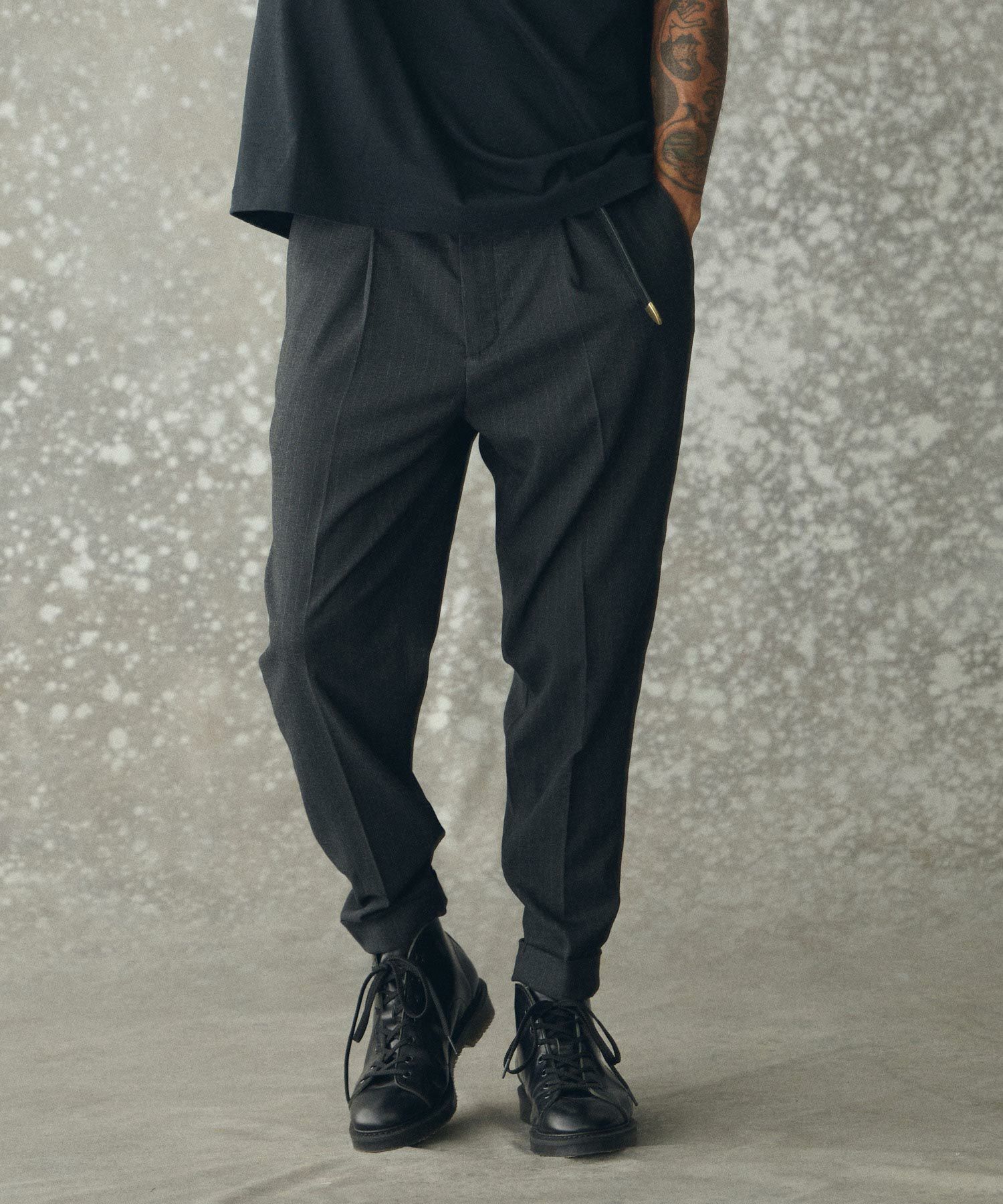 THEOREM(セオレム)】 Turn up TR Stripe Tapered Pants ピンストライプ