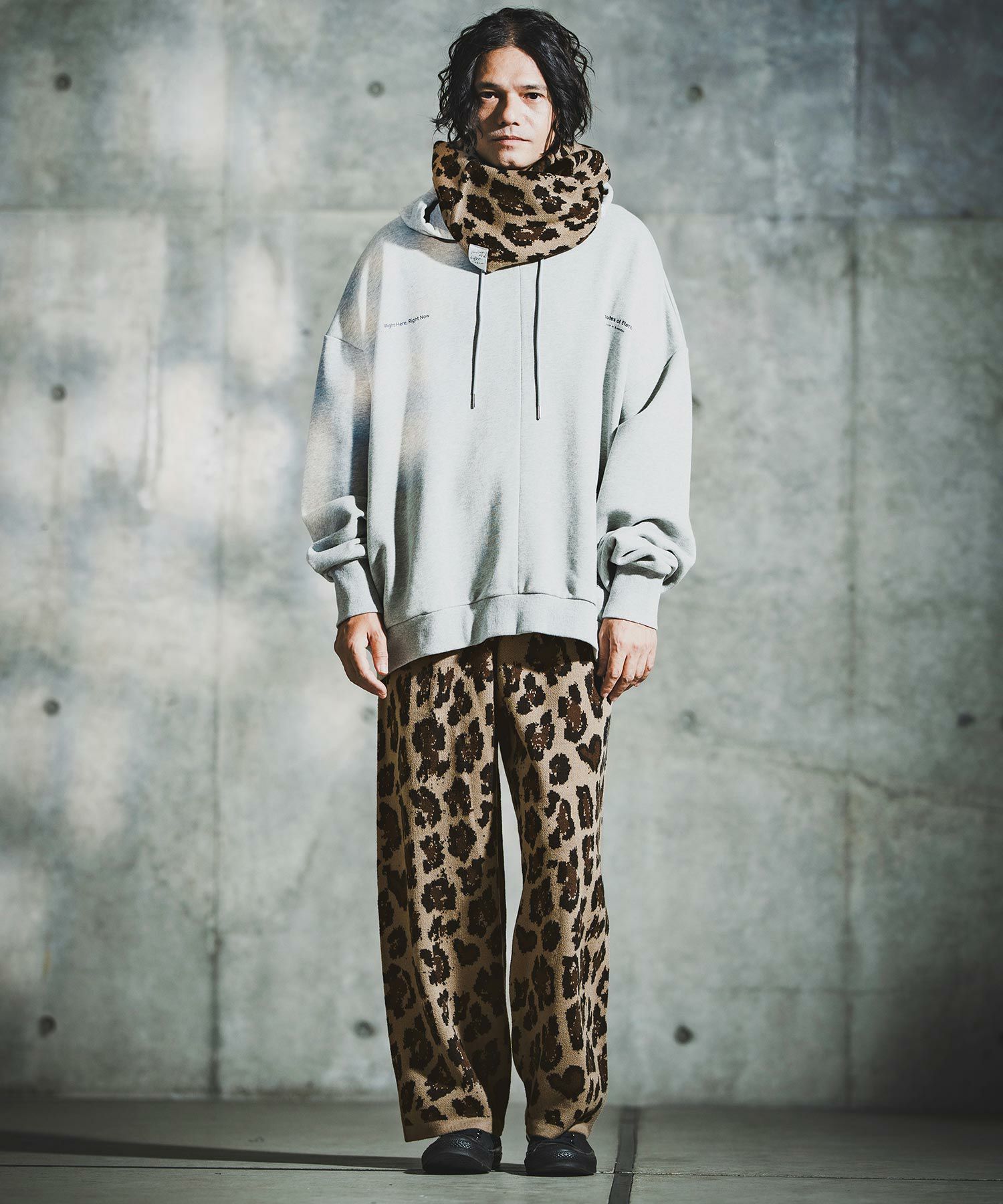 GLIMCLAP(グリムクラップ)】Illusionism Leopard Pattern Knit snood