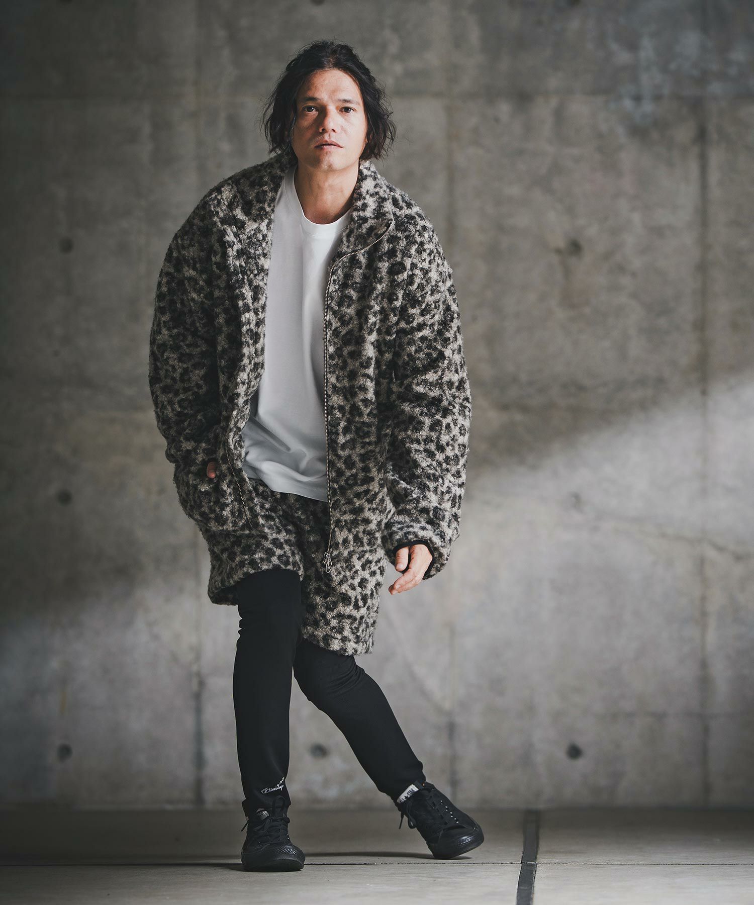 GLIMCLAP(グリムクラップ)】Fluffy Zip-Up Jacket - Poodle Faux Fur