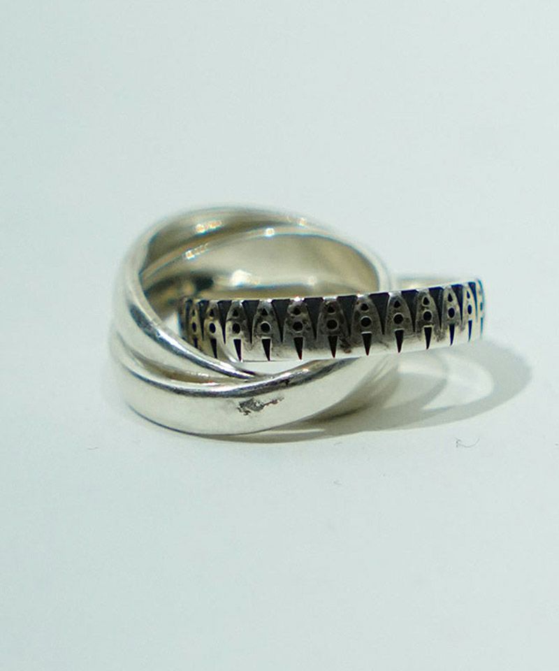 Ego Tripping エゴトリッピング バングル シルバー 新品同様 Ego Tripping エゴトリッピング バングル シルバー 新品同様