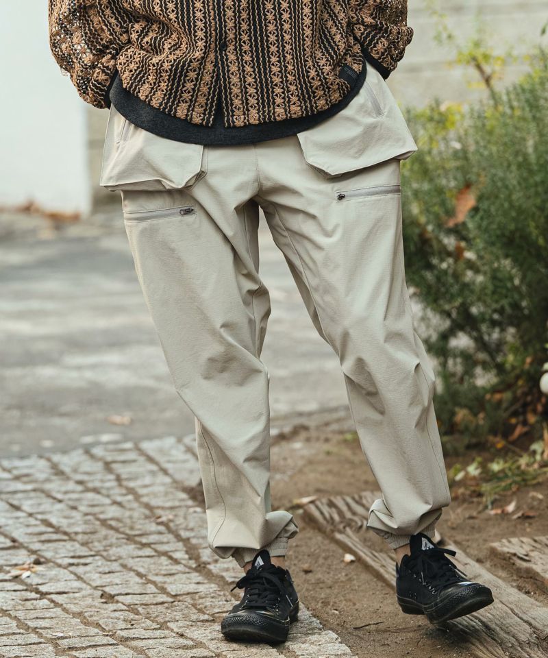 CAMBIO カンビオ　
デニム変形ブッシュバルーンパンツ
ダークブルー CAMBIO(カンビオ)】【予約販売3月上旬～中旬入荷】 アコーディオン