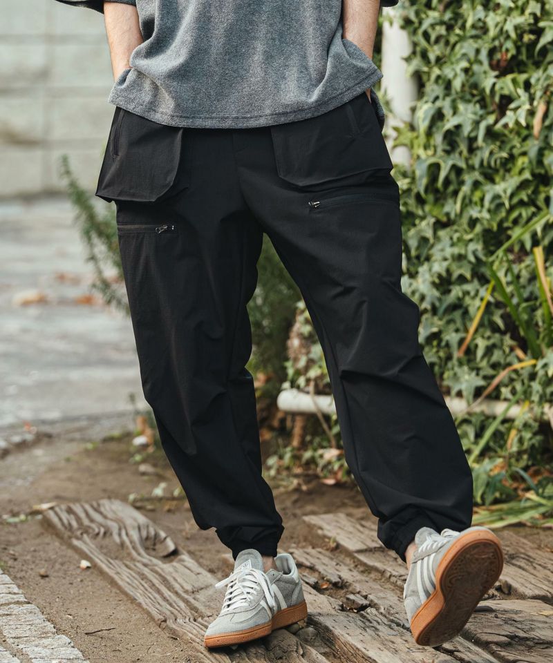 CAMBIO カンビオ　
デニム変形ブッシュバルーンパンツ
ダークブルー CAMBIO(カンビオ)】【予約販売3月上旬～中旬入荷】 アコーディオン