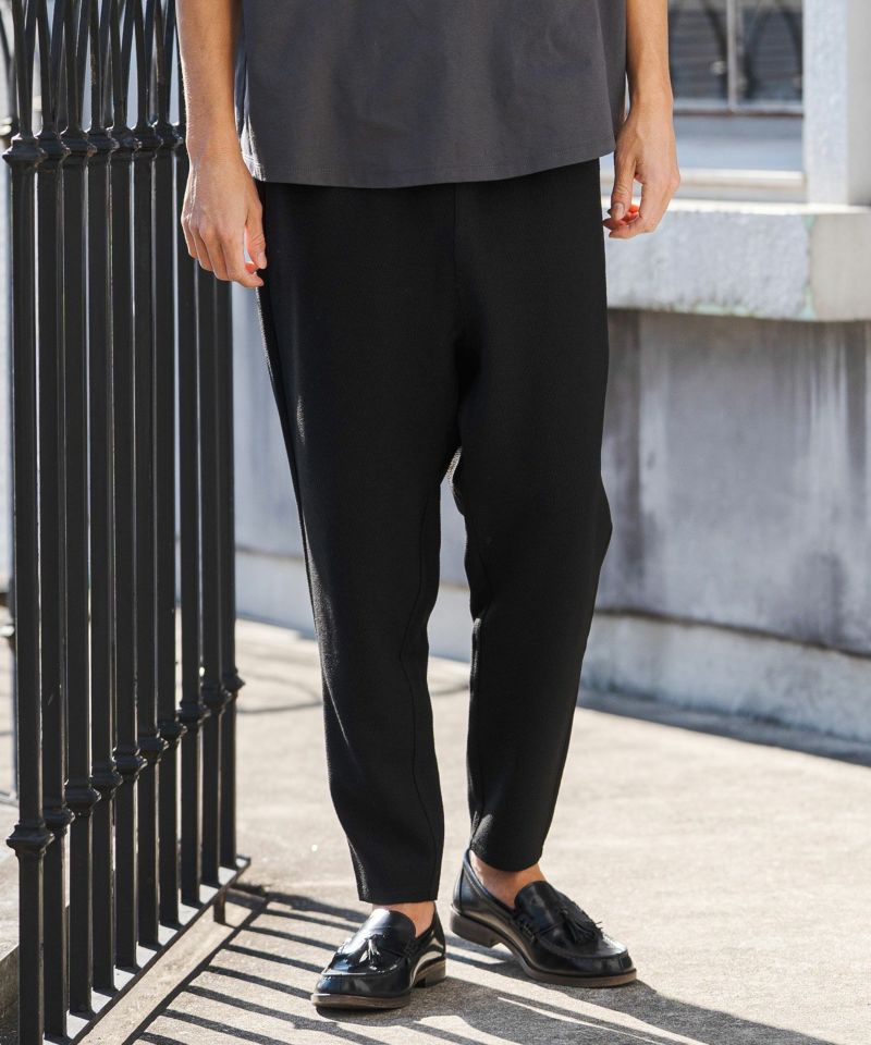 【カンビオ】2024年末新作　コーデュロイ　テーパードパンツ　ブラック　M カンビオ】2024年末新作 コーデュロイ テーパードパンツ ブラック M