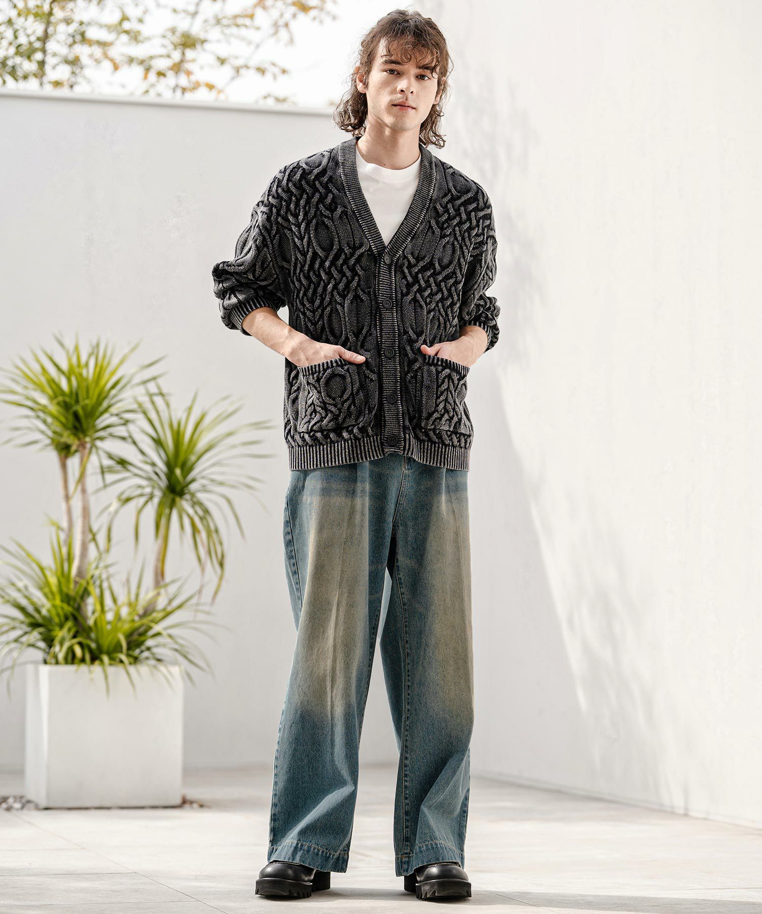 CAMBIO(カンビオ)】【予約販売3月上旬～中旬入荷】泥加工デニム1タック